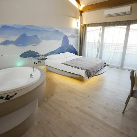 Hotel Seven