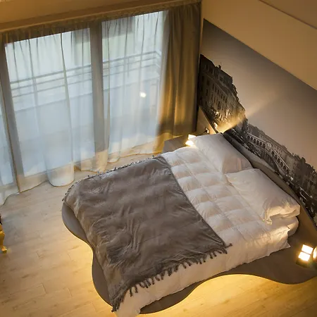 Hotel Seven 2*