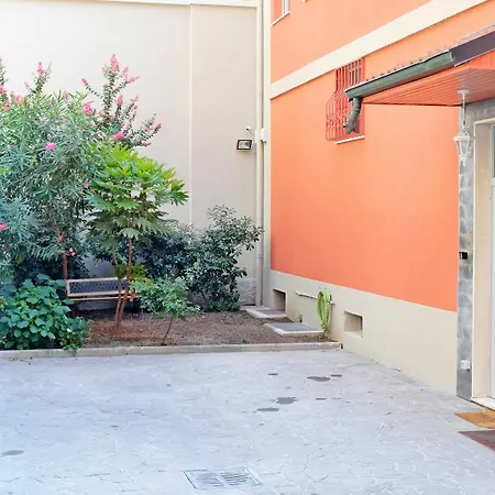 I 10 Mondi Bed & Breakfast 2*