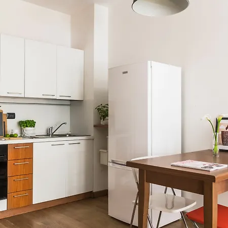 Homeathotel - Naviglio Pavese Apartment