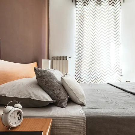 Apartment Homeathotel - Naviglio Pavese Milan