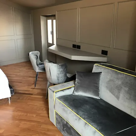 Hotel Garibaldi 2*