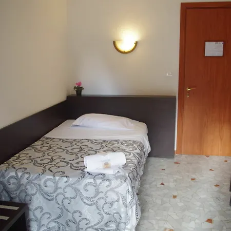 Bed & Breakfast Euro 2*