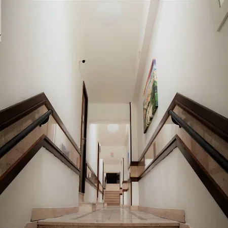 Santi's M3 Apartment Milan