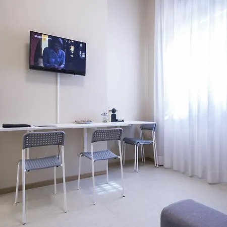 Hemeras Boutique Homes - Design Near Duomo Cathedral