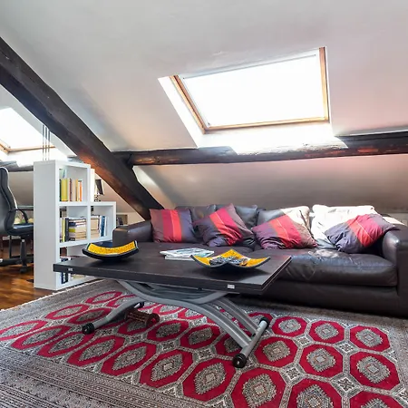 Penthouse Via Caradosso Milano