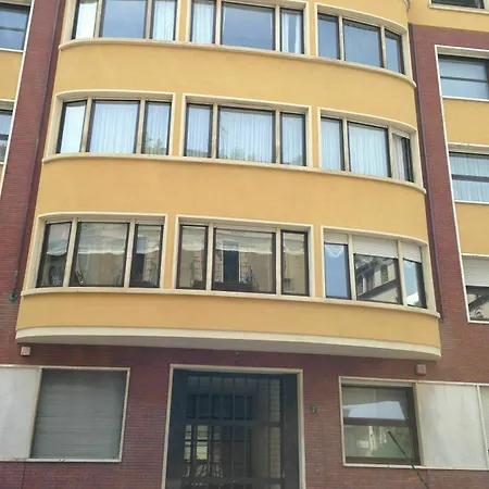 Rentclass - Plutarco Apartment *