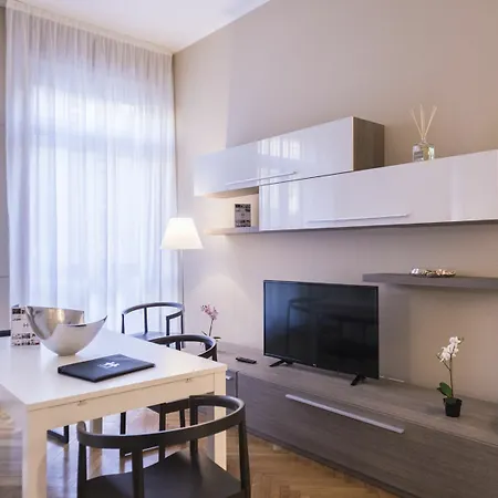 Hemeras Boutique Homes - Design Near Duomo Cathedral Apartment *