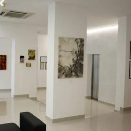 38 Hotell