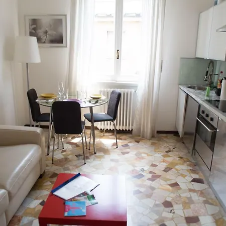 Convenient And Private Place In Milan Lägenhet