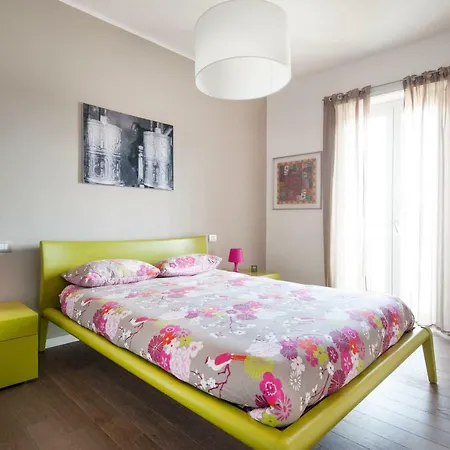 Lush Contemporary Flat, Wonderful And Wide Home With 3 Bedrooms, 6 Guests, By Houseinmilano Appartamento