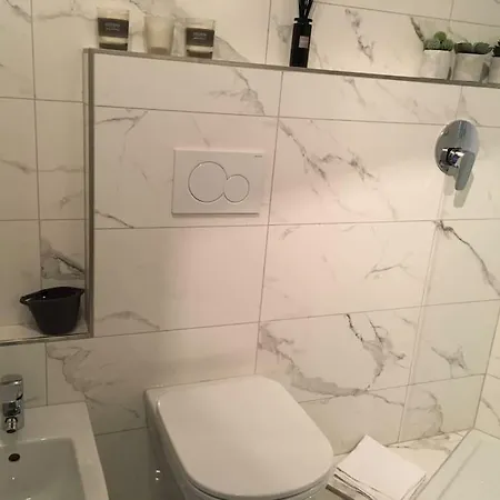 Lejlighed SUITE (bedroom&living room) Milano