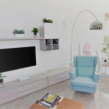 Apartment Downtown Eco Chic