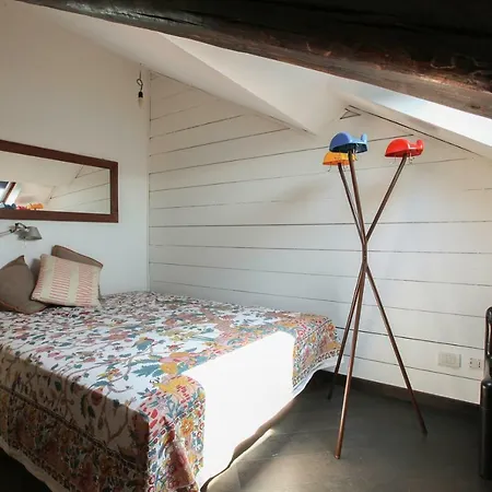Mansarda Darsena Apartment *