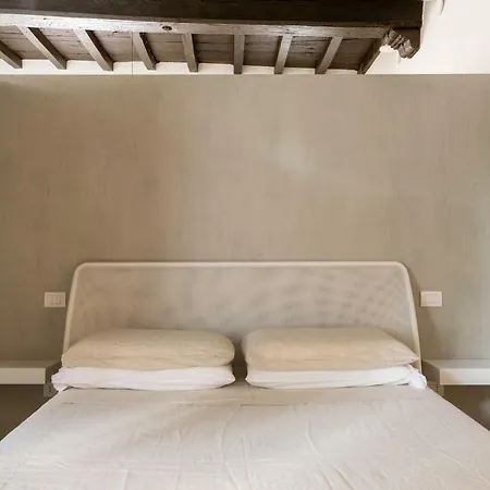 Le Scuderie Di Sant'ambrogio * Milano