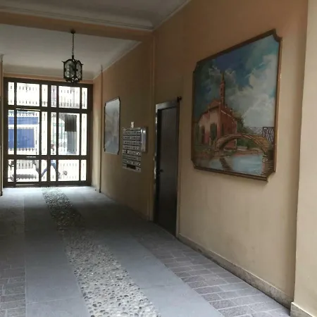 Apartamento Corso Genova Con Terrazza Milán