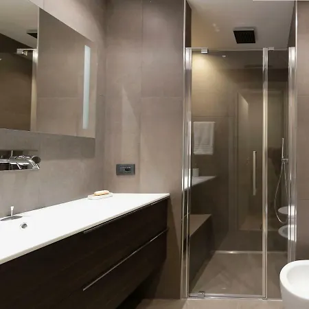 شقة Porta Romana #2 *