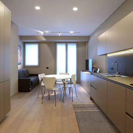 Porta Romana #2 شقة *