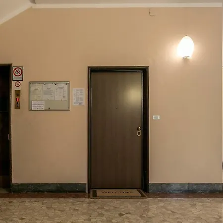 Next Stop - Station Milan