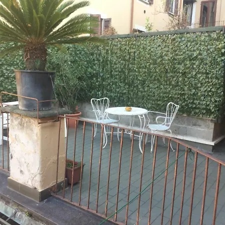 Corso Genova Con Terrazza Apartamento