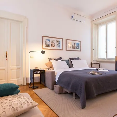 Pensión Design Ampio E Luminoso Milán