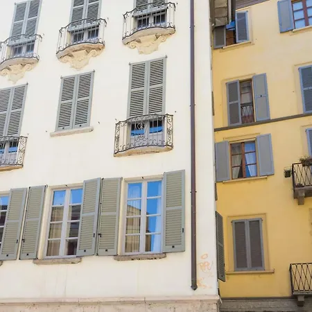 Cosy 2 Minutes From Duomo Appartement *