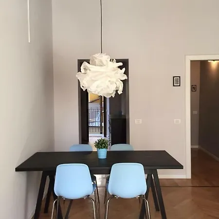Apartment Cosy 2 Minutes From Duomo Milan