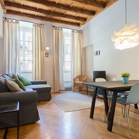 Cosy 2 Minutes From Duomo