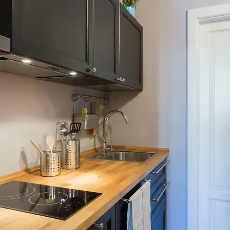 Cosy 2 Minutes From Duomo Apartment