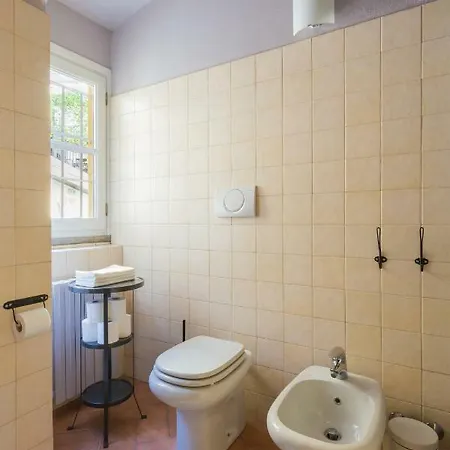 Cosy 2 Minutes From Duomo Apartment Mailand