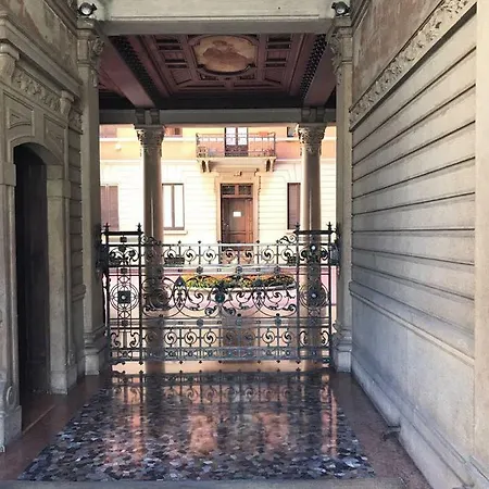 Design Ampio E Luminoso Milán