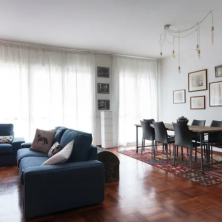Luxurious 4bdr Penthouse Near Duomo Cathedral Apartment