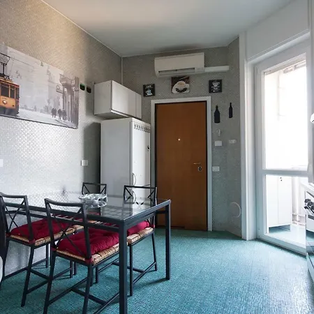 Luxurious 4bdr Penthouse Near Duomo Cathedral