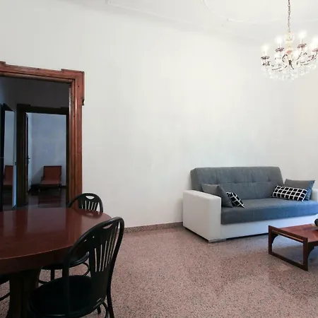 Apartment Trilocale Nel Centro Di