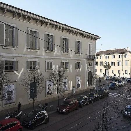 Elegant In Sant'ambrogio Apartment *
