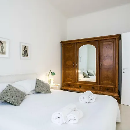 Lovely Cenisio شقة