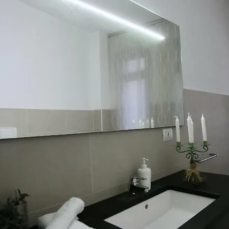 Lux Apartment * Милан
