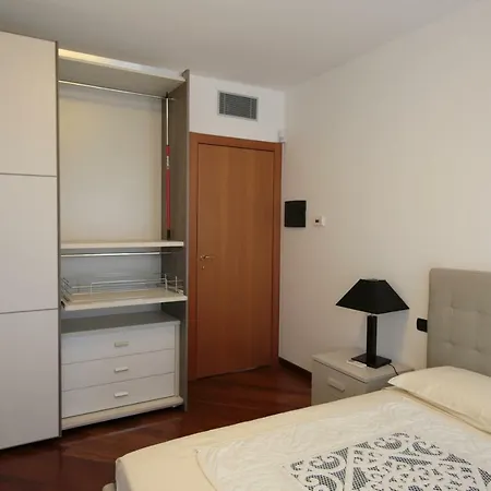 Orea Spiti - Charming Flat & Canal View Few Steps From Movida