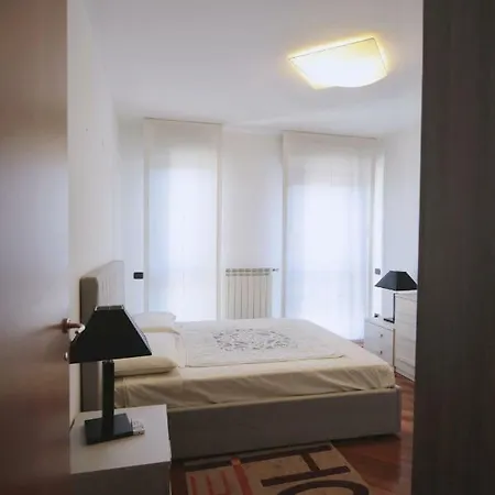 Apartmán Orea Spiti - Charming Flat & Canal View Few Steps From Movida *