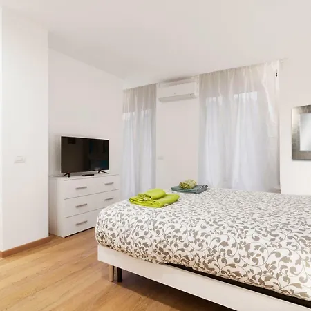 Bruni Flat * Milánó