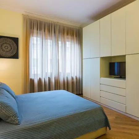 Hemeras Boutique Homes - Duomo Cathedral Design Flat *