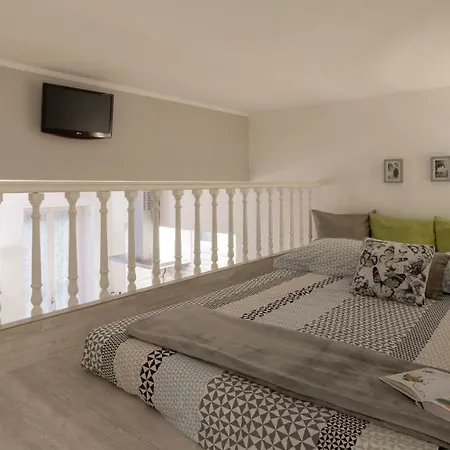 Enjoy Navigli - * Milano