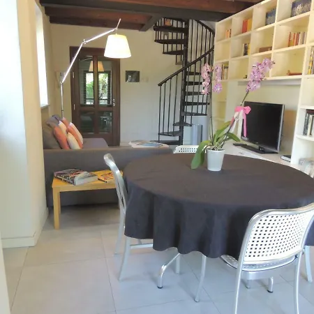 Rossi 9 Apartment Milan