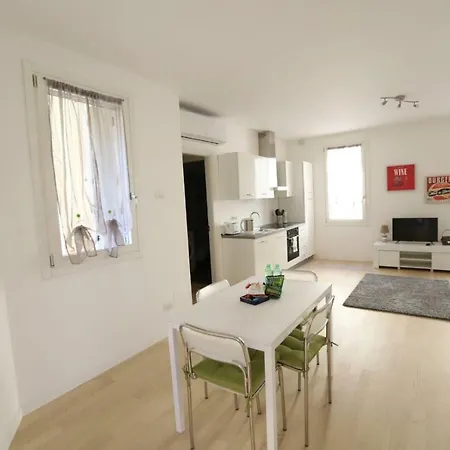 Appartamento Laura's - I Navigli Che Vorrei *