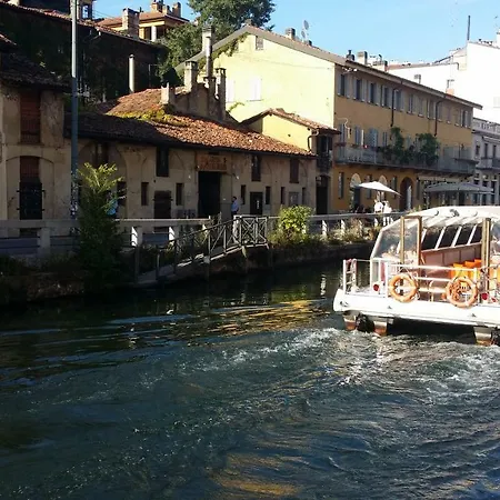 Enjoy Navigli - * Milaan