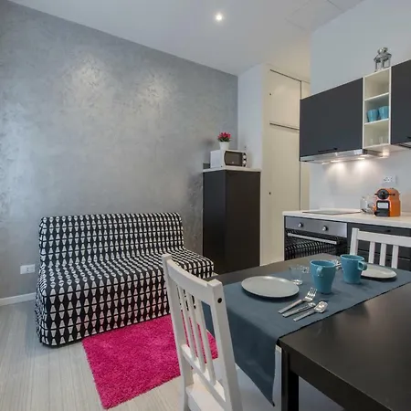 Cheap & Charme City Center Апартаменты *