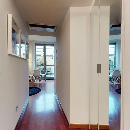 Design Near Duomo Square Apartment