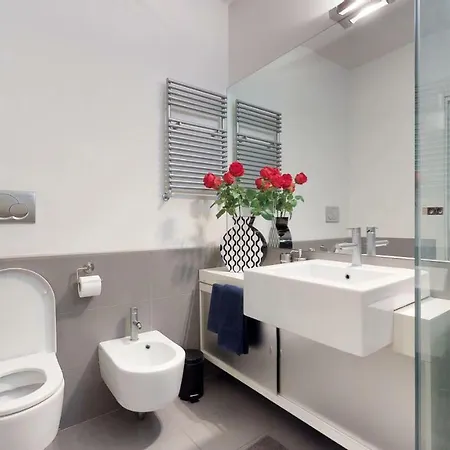 Design Near Duomo Square Apartment
