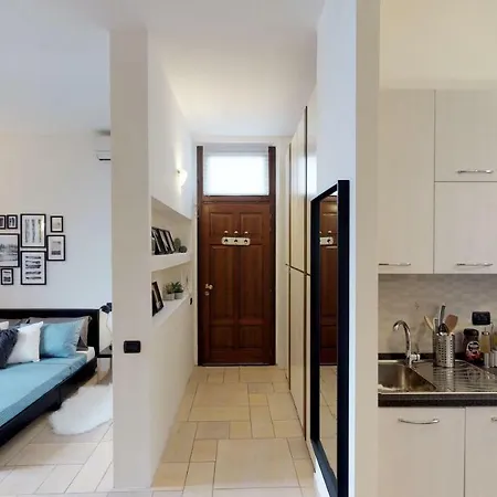 Apartment With Private Garden Near San Siro Stadium
