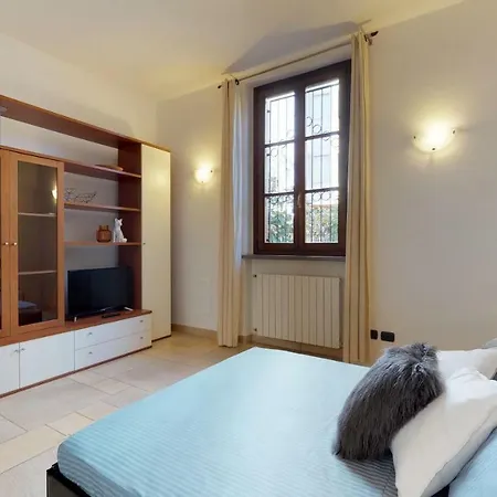 With Private Garden Near San Siro Stadium Apartment *